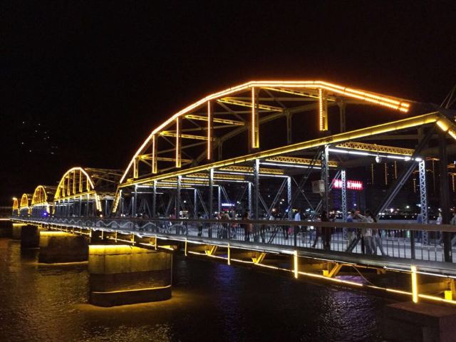 太阳成官网-荷兰专家抵达顿涅茨克地区 调查马航MH17坠毁案(图3) 太阳集团tyc