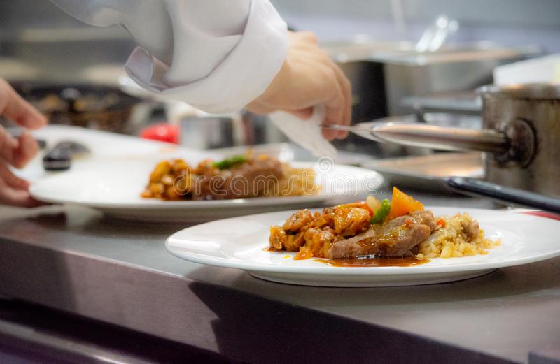 太阳成集团tyc:桧柏多少钱一棵?有什么用途?桧柏养护方法(图2) 太阳成集团tyc