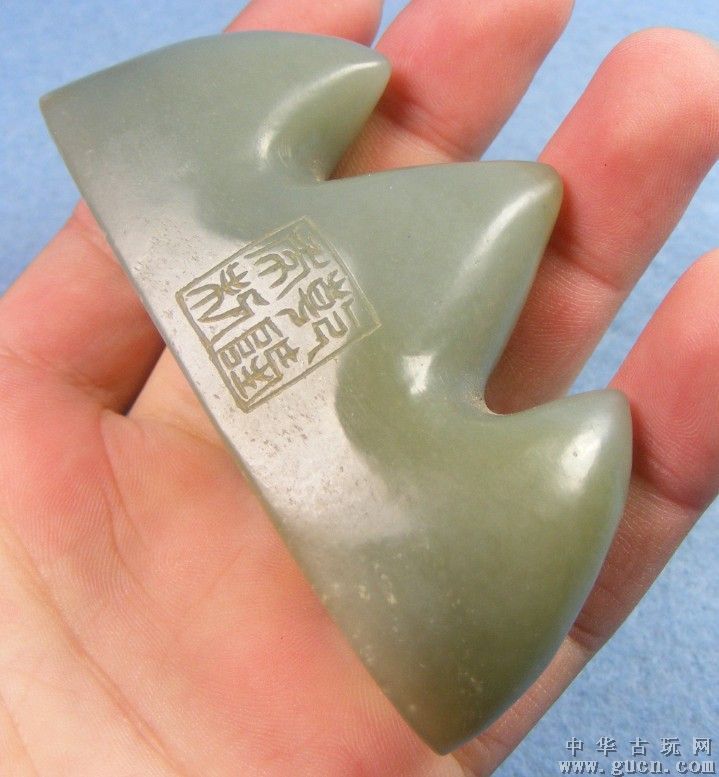 吴磊登金九杂志封面 风格碰撞显少年张力“太阳成官网”(图2) 太阳成集团tyc