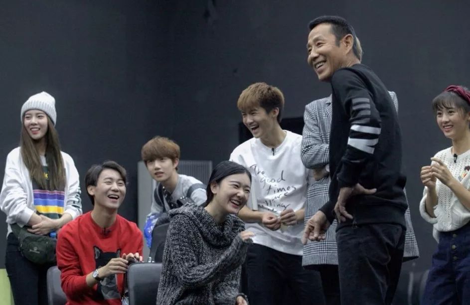 ‘太阳集团tyc’童星马婧轶受邀参加恒天财富五周年宣传拍摄(图3) 太阳成官网